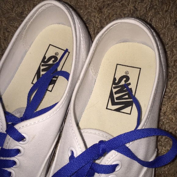Vans - Picture 2 of 3